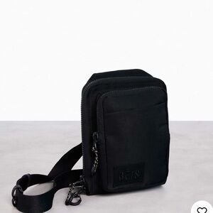 BEIS The Sport Sling in Black